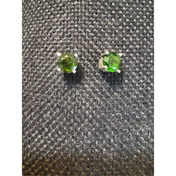 Women’s Bright Green Stud Earrings, NEW, Handmade, Sterling Silver, Helenite - Picture 1 of 5